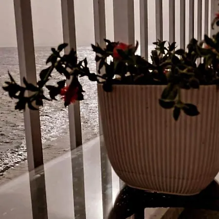 Mariannas Tiny Paradise Appartamento *