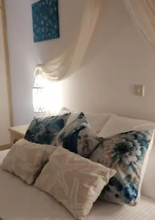 Mariannas Tiny Paradise Lägenhet